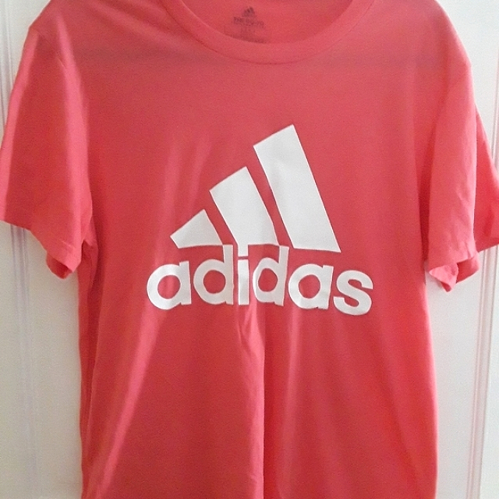NWOT Adidas Tee Sz M
